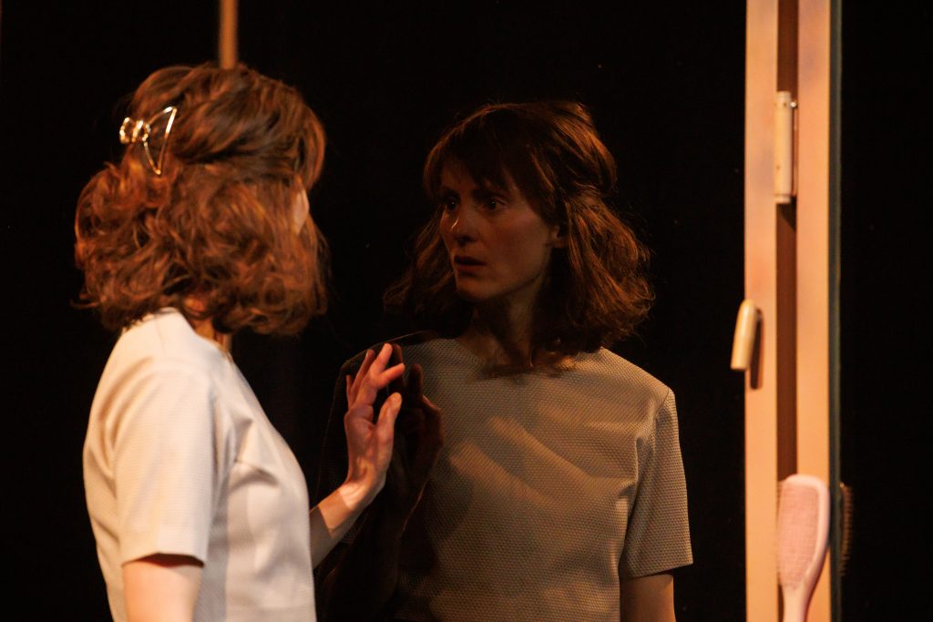 A girl's story. Credit foto: Andrei Gindac - Two Bugs